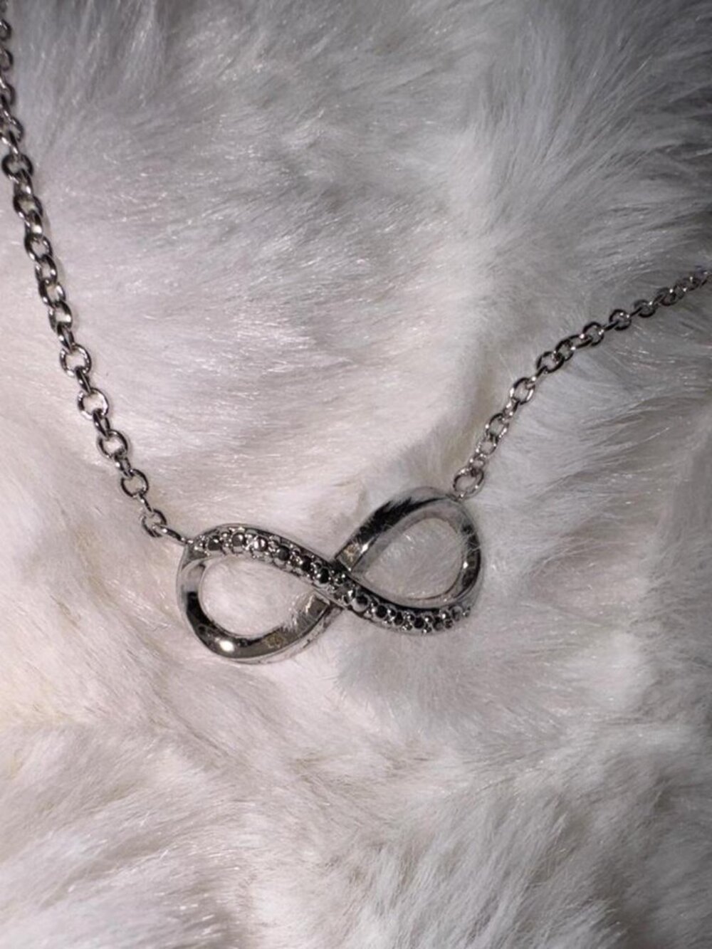 Silver infinity necklace with small diamonds Short chain 🤍🤍💎💎